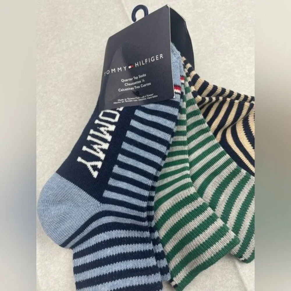 KIDS~TOMMY HILFIGER ~QUATER TOP SOCKS 3- PACK.